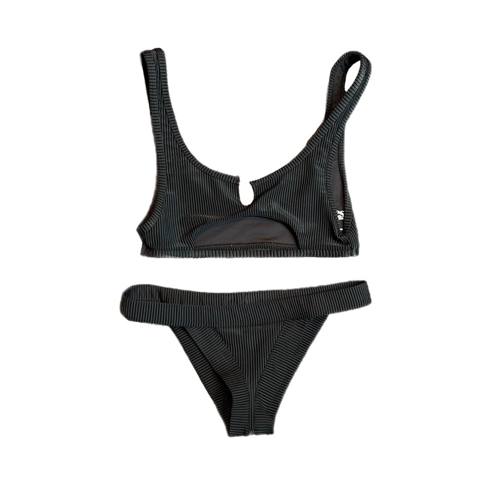 Frankie’s bikini black ribbed